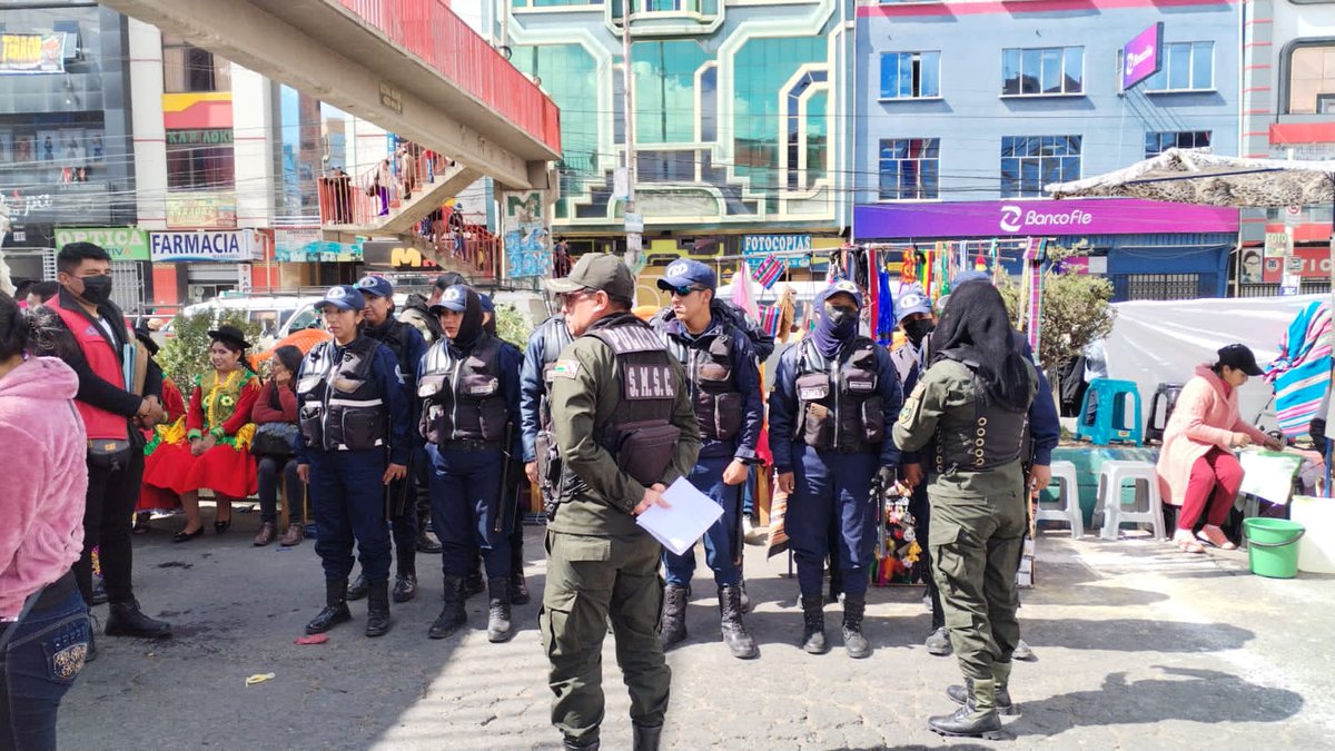 elaltogamea's tweet image. #deÚltimo | Alcaldía realiza el control de inocuidad en la venta de alimentos y  expendio de bebidas alcohólicas no autorizadas en el recorrido de la entrada universitaria UPEA 2024
#EvaCopa #ElAlto #RenuevaElAlto