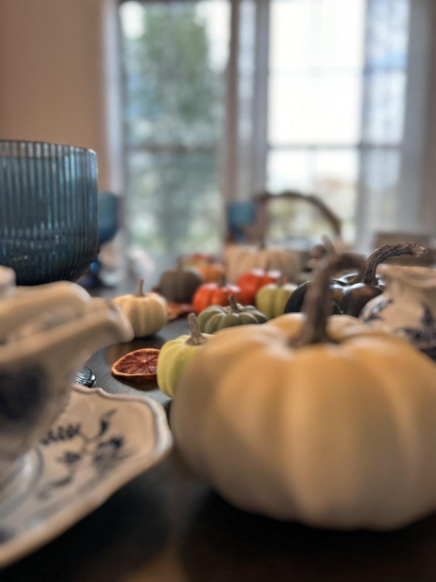 storiedhome's tweet photo. Ssssshhhh….dont tell @ryanlemond🤣 Daddy isn’t here, so we’re playing at his house today. These two said they don’t think he will mind. #photoshoot #tablescapes #thanksgivingdecor https://t.co/prrOCcheUy