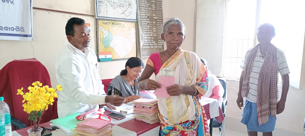 SSEPD2's tweet image. Disbursement of social security pensions across various blocks and ULBs in Malkangiri District. #SocialSecurity #Malkangiri #InclusionMatters #Empowerment #SSEPD #Odisha @CMO_Odisha @NityanandaBJP @BPSethi @niyati_pattnaik