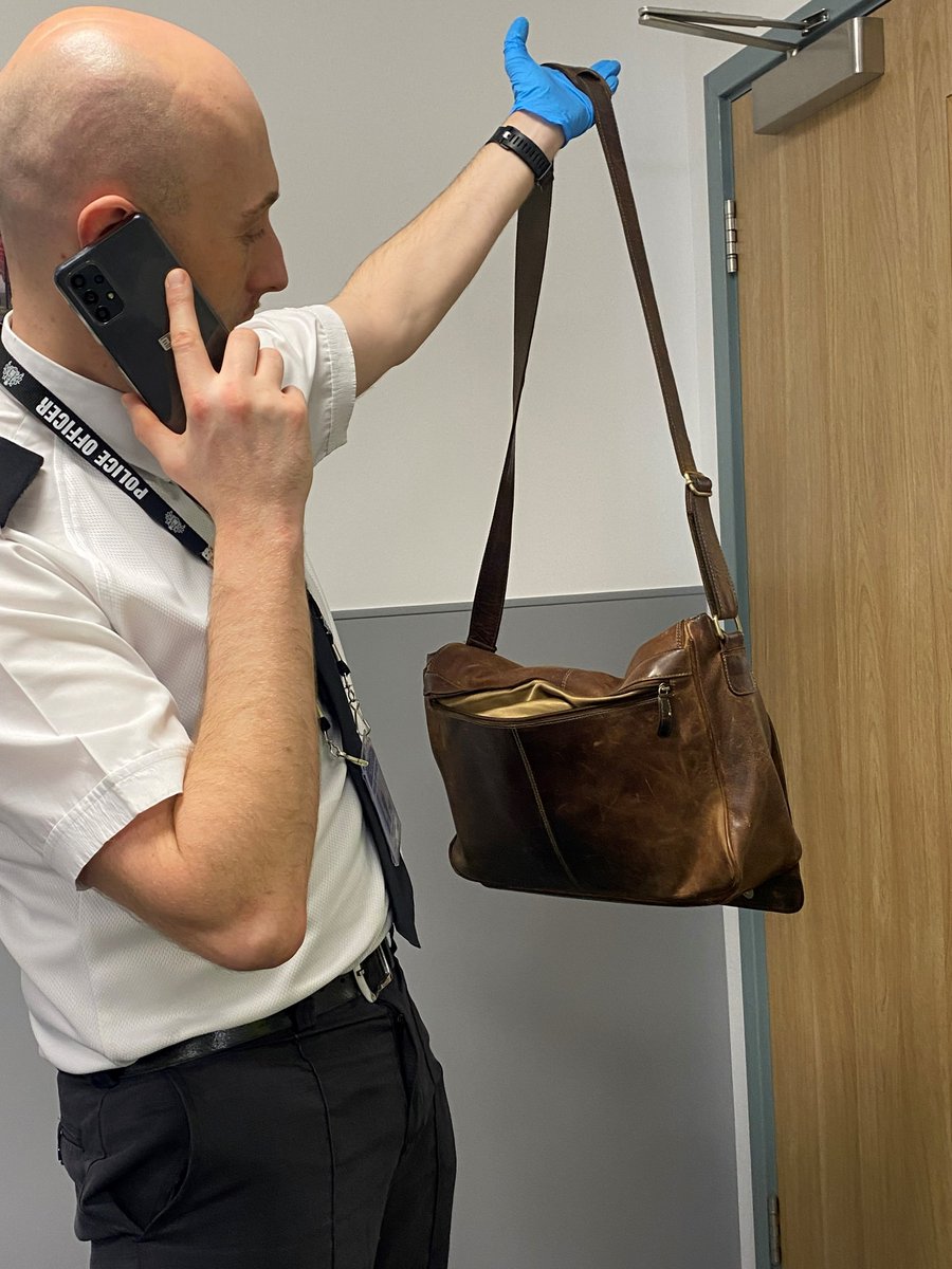 MPSChiswick's tweet photo. It seems to be Deja Vu for Chiswick SNT - whilst conducting weapon sweeps, stolen property was recovered
Riverside found yet again another stolen moped and homefields found stolen property dumped in a bush from a recent Motor vehicle theft
#moretrust #lesscrime #communityfirst https://t.co/enuVIFwO2P