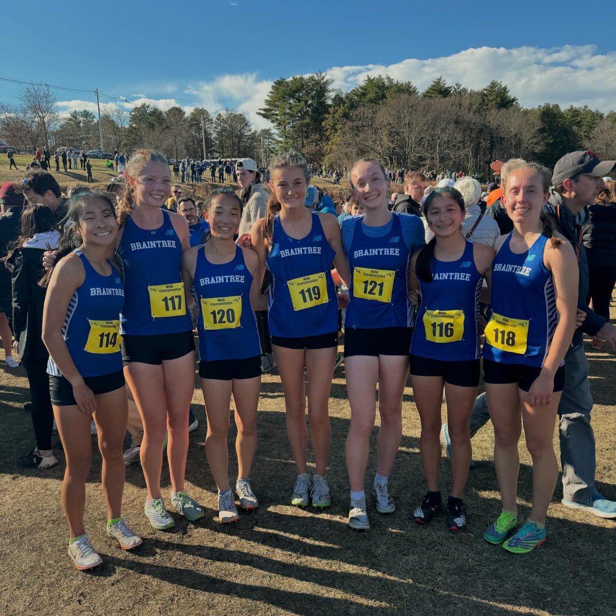 BHS_GirlsXCTF's tweet photo. 10th at the Meet of Champions!!! We couldn’t have asked for a better finale to our season. Super proud of the 10th best team in the state - Caitlyn, Catherine, Grace, Anna, Chloe, Emma and Ella. What an incredible run - that’s a wrap on XC! @BraintreeWamps @WampTV @MIAA033 https://t.co/Ot2vYS3yKa