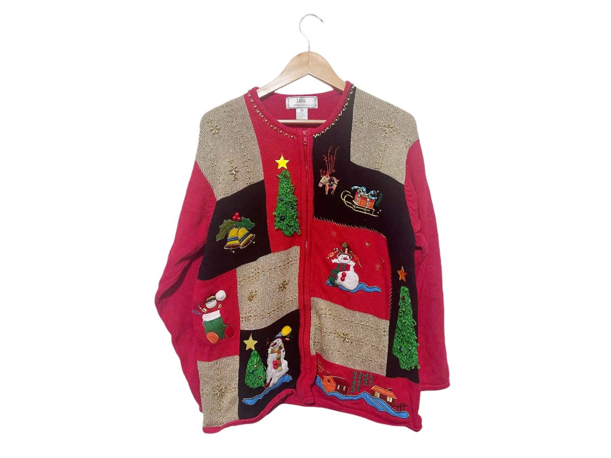BeardedBee's tweet image. "Ugly Christmas sweater season is upon us! 🎄✨ Check out this vintage zip-up cardigan—decked out with festive flair and all the cozy holiday vibes. 🎅🎁 #UglyChristmasSweater #ChristmasParty #Festivefashion