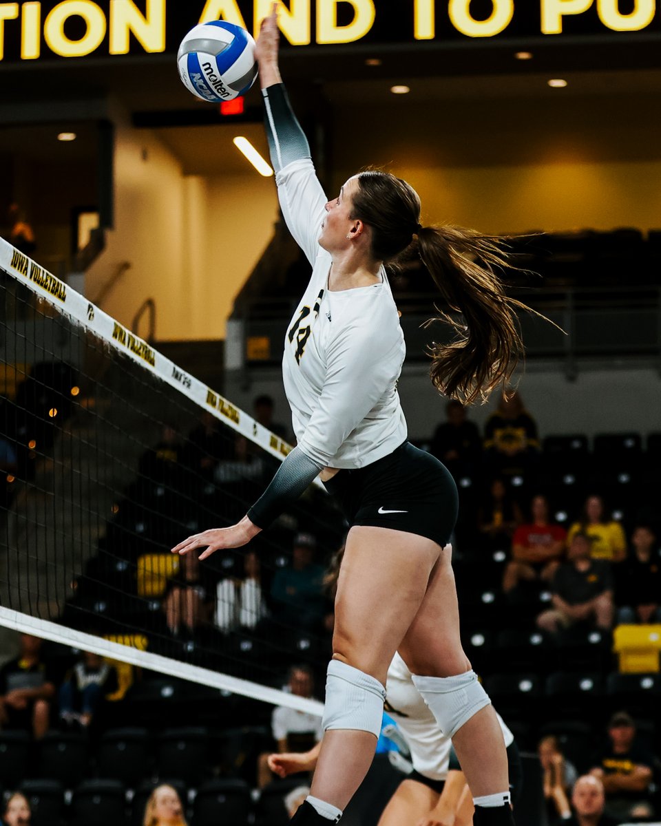 Iowa Volleyball tweet media