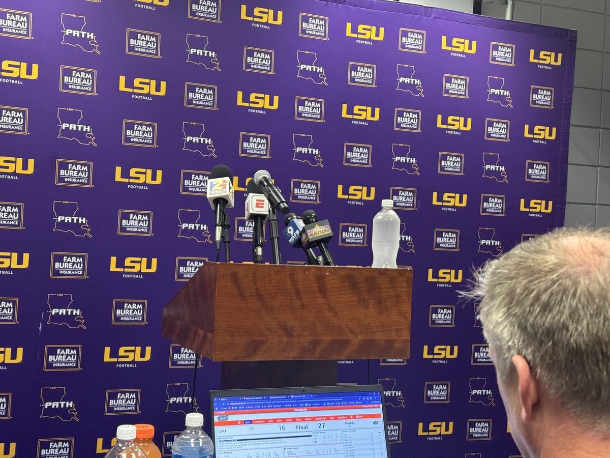 This is the lectern Florida’s official football account is begging to protect.

No clue about the action on the water bottle.
