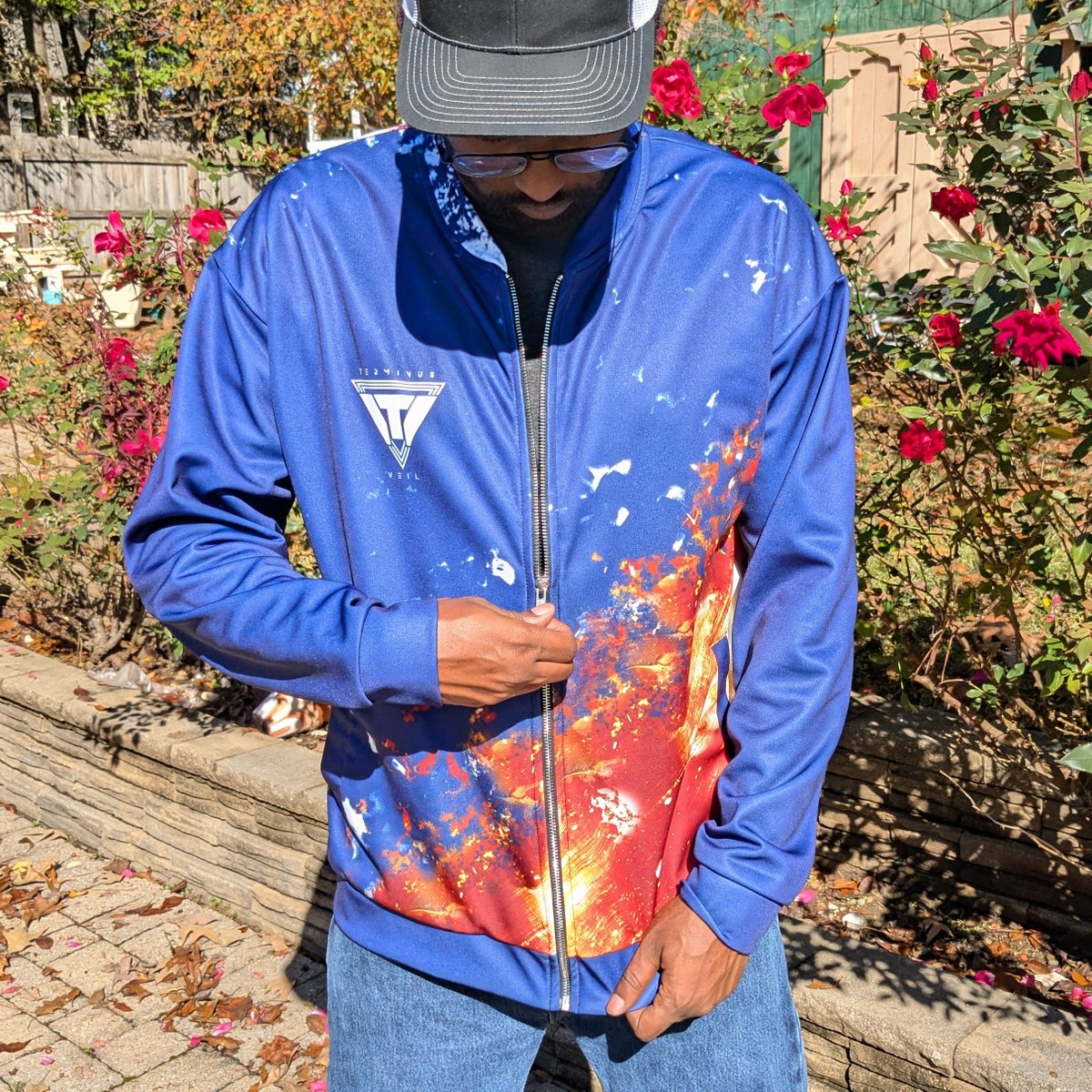 terminusveil's tweet photo. Hopefully y'all like the new merch designed by Elise Harris ( @yummieberry ) and inspired by artwork created by Delio Diaz ( @d3lio_d  ) and  Frank Alpizar ( @_frinks_ )

#GraphicApparel #ComicInspiredClothing #GeekChic #NerdFashion #FashionForGeeks #terminusveil https://t.co/jmCCN7z2Dd