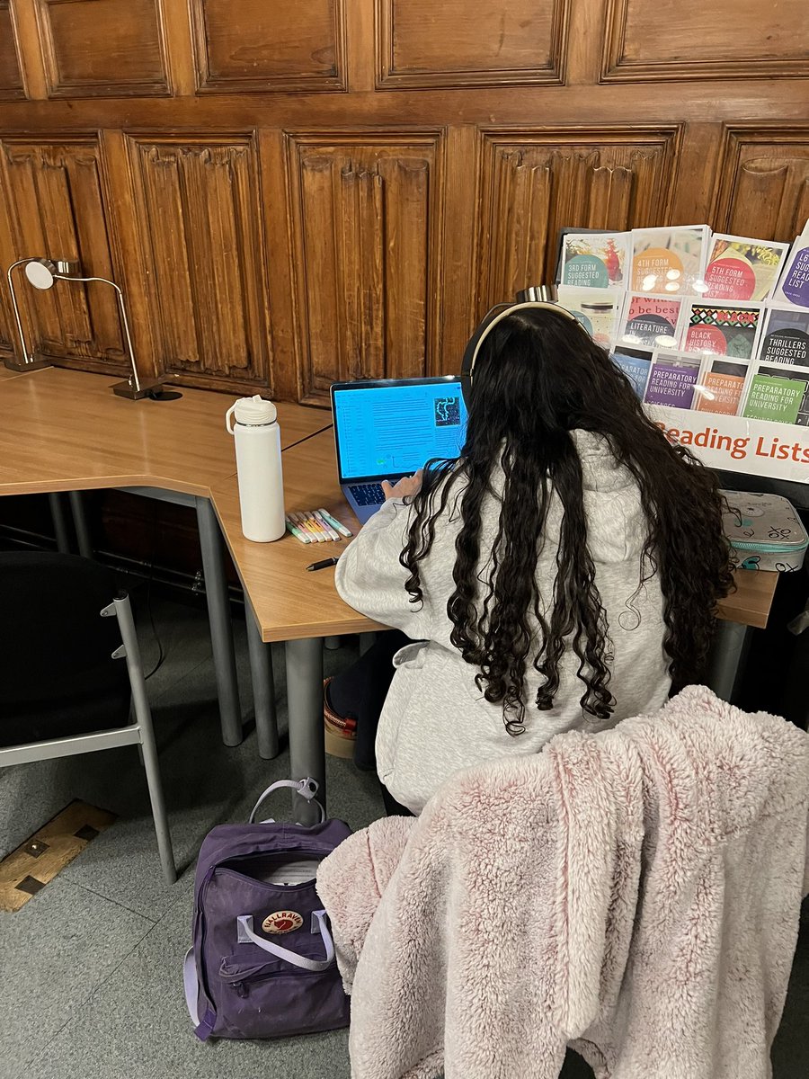 FettesCAS's tweet image. Our Stay Up All Night fundraiser for Rock Trust is under way! 2 hours in and students are busy playing card games, doing some work, reading, chatting and listening to music! Everyone in great form so far! @Fettes_College @RockTrust_tweet