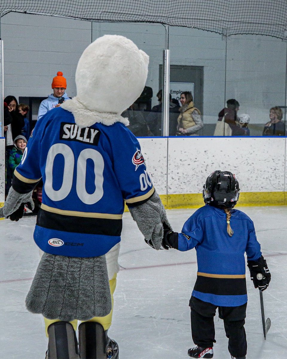 went for a lil skate this morning!!

<a href="/OHockeyProject/">Ohio Hockey Project</a> | #minimonsters