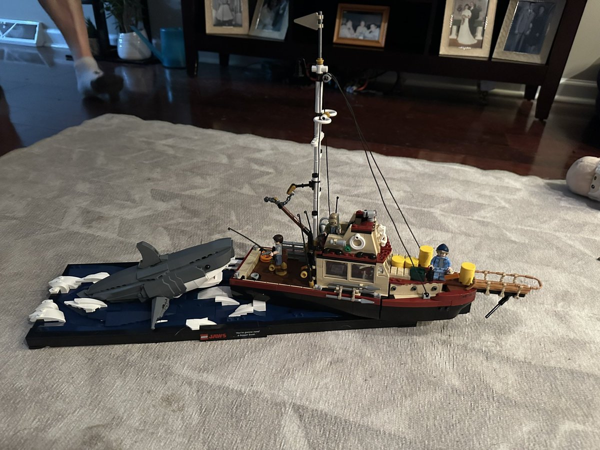 gweisols66's tweet image. And it’s done! #legos #jaws