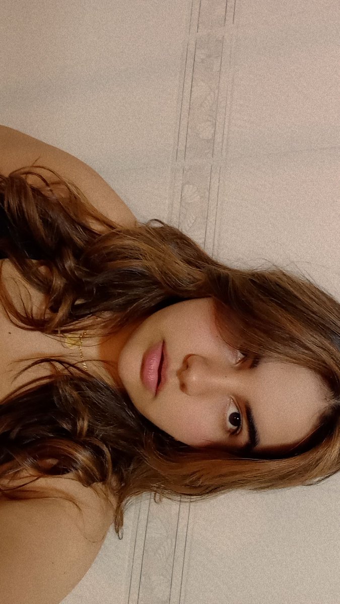 _CGPS_'s tweet photo. I completely forgot Twitter existed!!
Little life update:
-Got the job of my dreams
-Planning a trip to the Americas on my vacation
-FINALLY!! After wanting to dye my hair since I was 15, I finally did it!

Life is going well!! ❤️ https://t.co/Squq4R1kY4