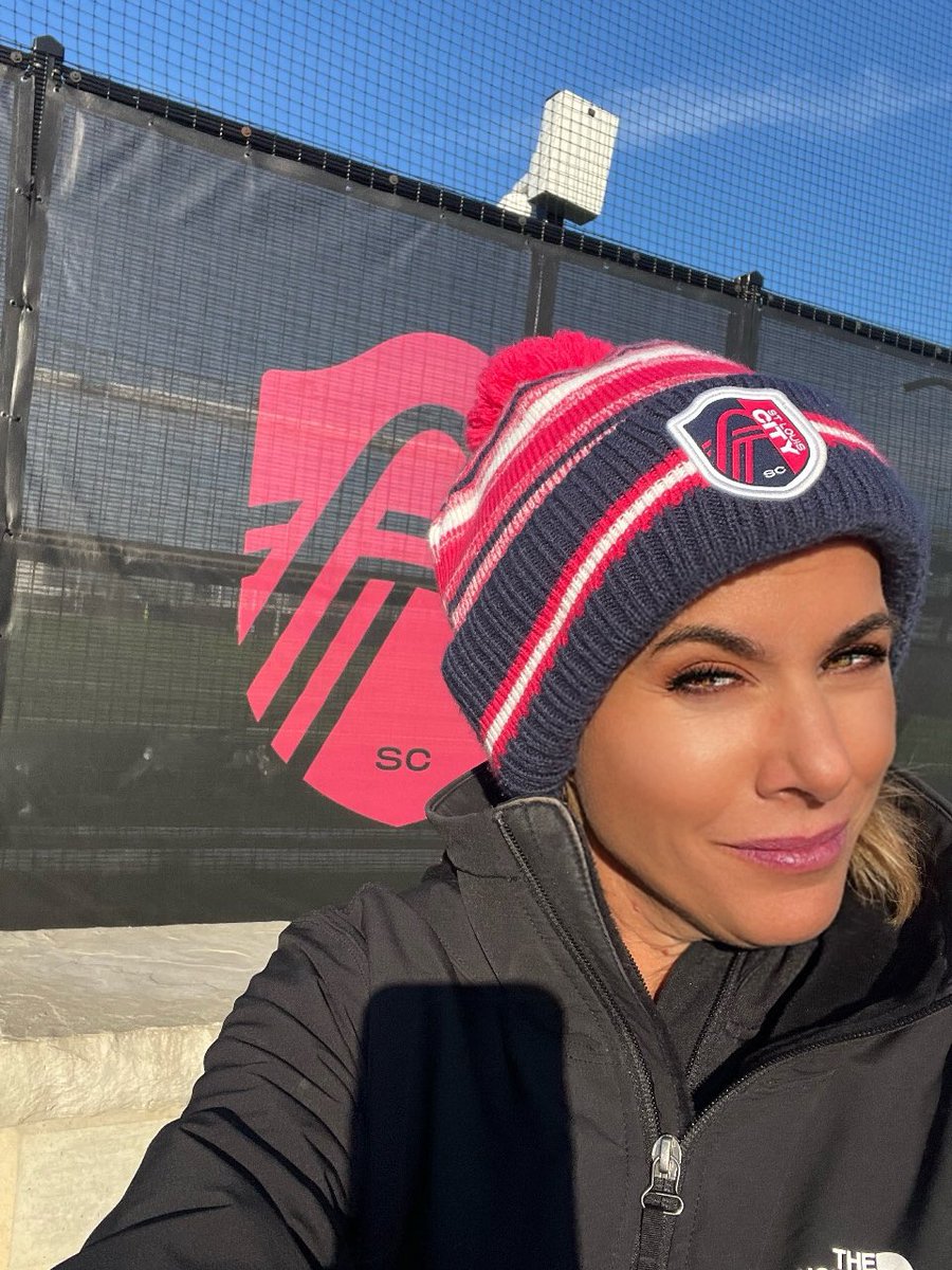 Spent the day getting to cheer on one of my favorite players in the whole city.