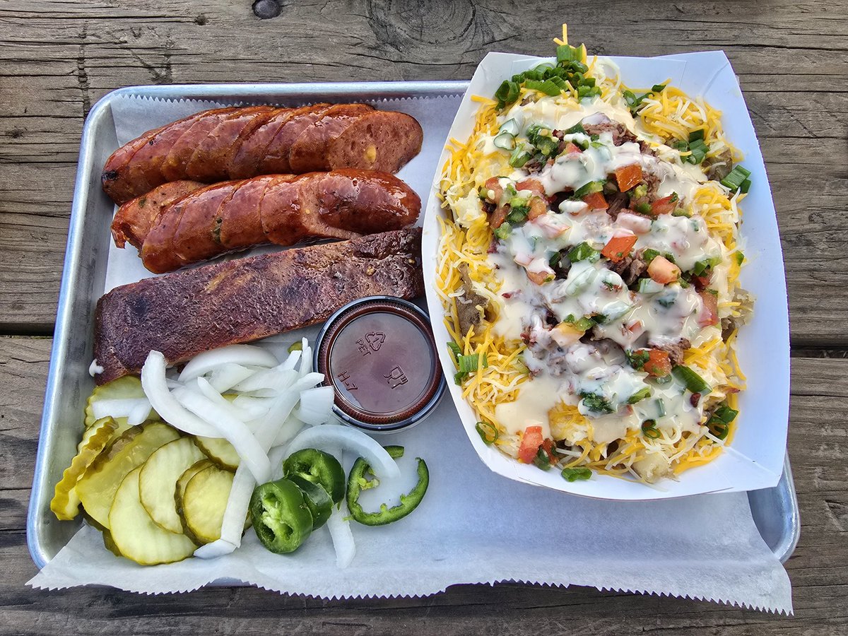 <a href="/William_E_Wolfe/">William Wolfe 🇺🇸</a> You get down around Spring/Conroe, you have to hit <a href="/CorkscrewBBQ/">CorkScrew BBQ</a> who just got their 1st Michelin Star 🫡