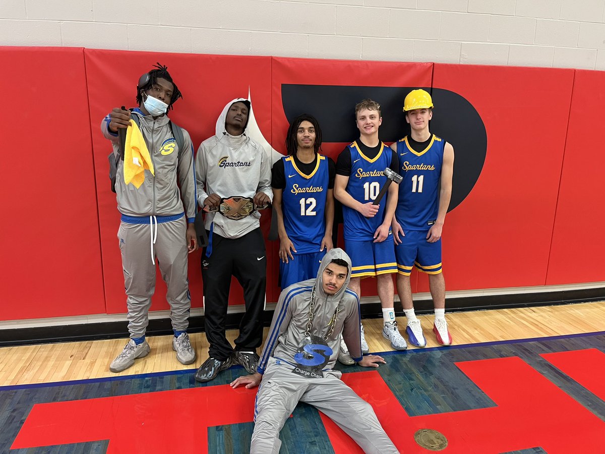 Coach Cresap tweet media