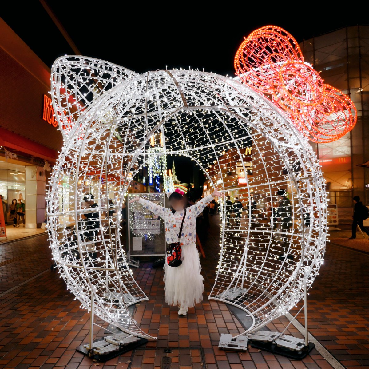 🎀多摩センターイルミネーション🎀 ハローキティ50周年のバルーンと