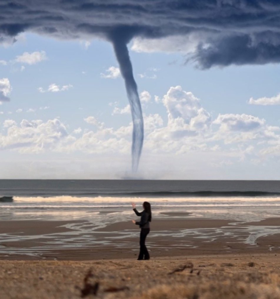 wxcamryn's tweet image. shoutout to the legend himself @stormchasernick for the spout edit #wejjs #spoot #spout #wejj #JjjJjjJJJJ