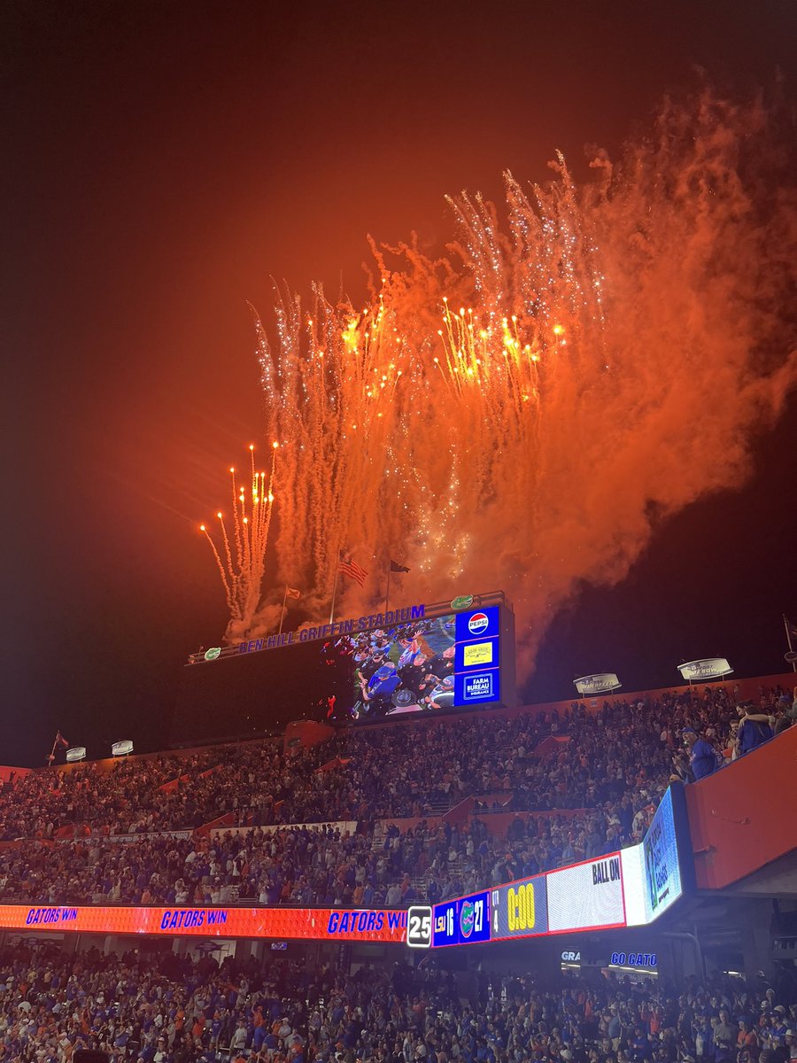 #AGTG After a great Gameday visit and conversation with <a href="/CoachMPeterson/">Mike Peterson</a>, I’m blessed to have received an offer from <a href="/GatorsFB/">Florida Gators Football</a>! The Swap lived up to the hype… Wow! I can’t wait to be back!!#GoGators 🐊