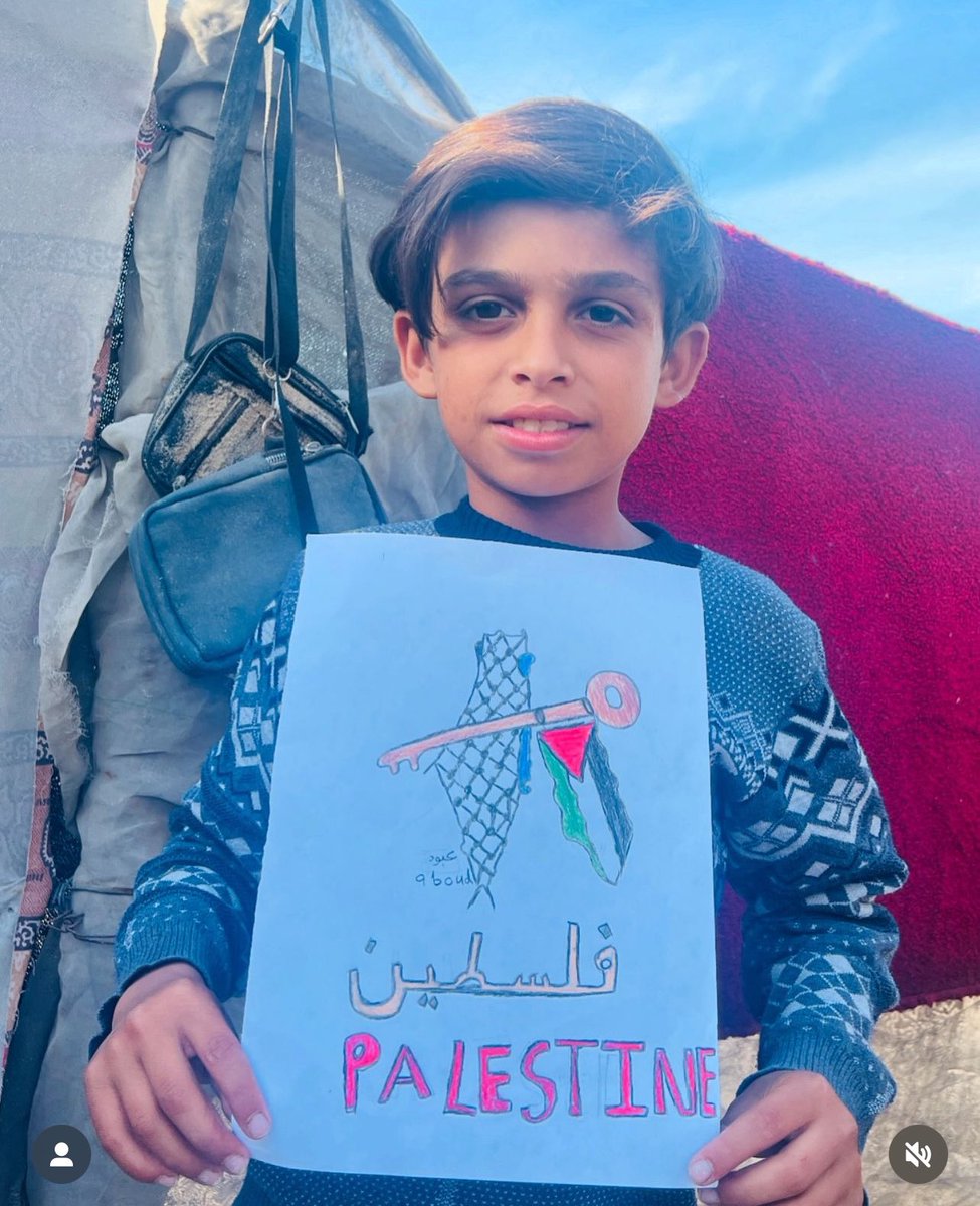 ChiweenieT14381's tweet photo. @StateDeptSpox Meanwhile the 🇺🇸 continues to support #Israel_crimes including corruption, human rights violations… Aboud just wants to go to school. Instead he’s waiting in line for 4 hours for a bowl of soup (if he’s “lucky” ) in #Gaza. Adhere to #LeahyLaws #weaponsembargo #SanctionIsraelNow https://t.co/xjUcM5Obqz