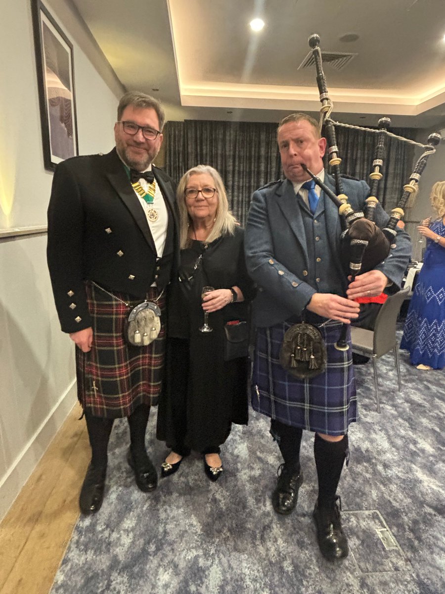 The Gala Dinner has started, we were welcome by the bagpiper and our MCs are James Colhoun and Erin McCluskey who shared very interesting facts about Glasgow and their people! 

#BSLINOURHANDS
#TAKINGBSLFORWARD
#BSL2032