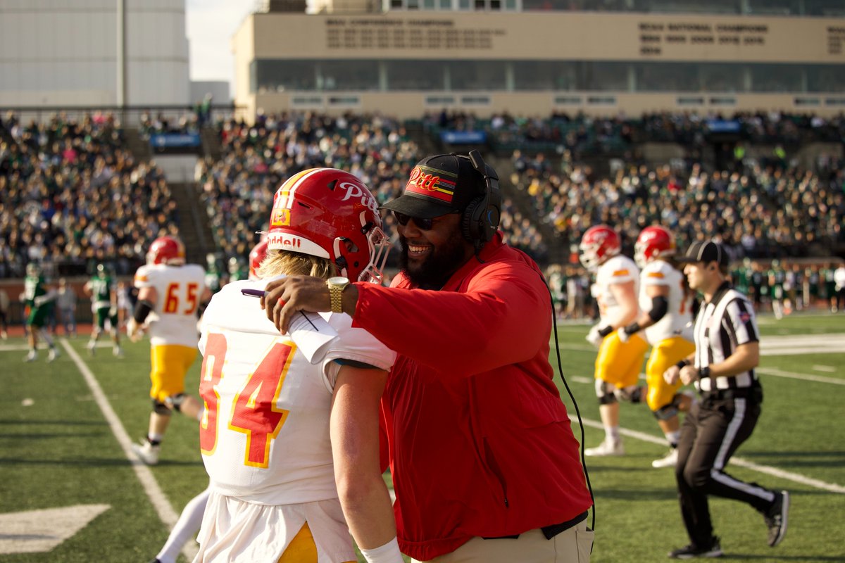 Jaydon Knight blocked the punt. Luke Niggemann scooped it and scored.

#13 Pitt State leads Northwest Missouri State 7-0 in the first quarter 🦍🏈

<a href="/GorillasFB/">Pitt State Football</a>|<a href="/pittstate/">Pittsburg State</a>