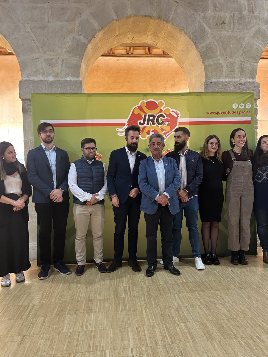 GuillermOngayo's tweet photo. Acompañamos a #FelipePiña y a #AlexPacual en la toma de posesión como Secretarios Generales del Comité Local de #Santander y de #Juventudes de @prcantabria respectivamente https://t.co/ZHTiiS1yQE