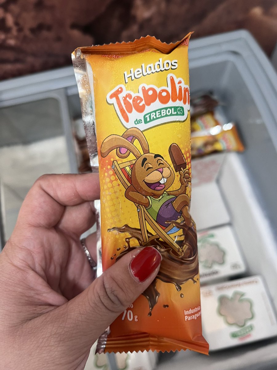 Dulibunny's tweet photo. 🗣️🗣️🗣️🗣️GENTEEEEE!!!
No puedo ko creer pero HAY HELADO DE TREBOLIN 😱😍 La mejor chocolatada ahora en versión HELADITOOOO 
nde tavyyyy 😋😋😋 https://t.co/iEWg7UHoQj