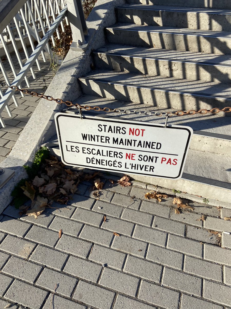 Exhibit A demonstrating a failed city that only focuses on cars.

#ottawa #ottcity #autowa