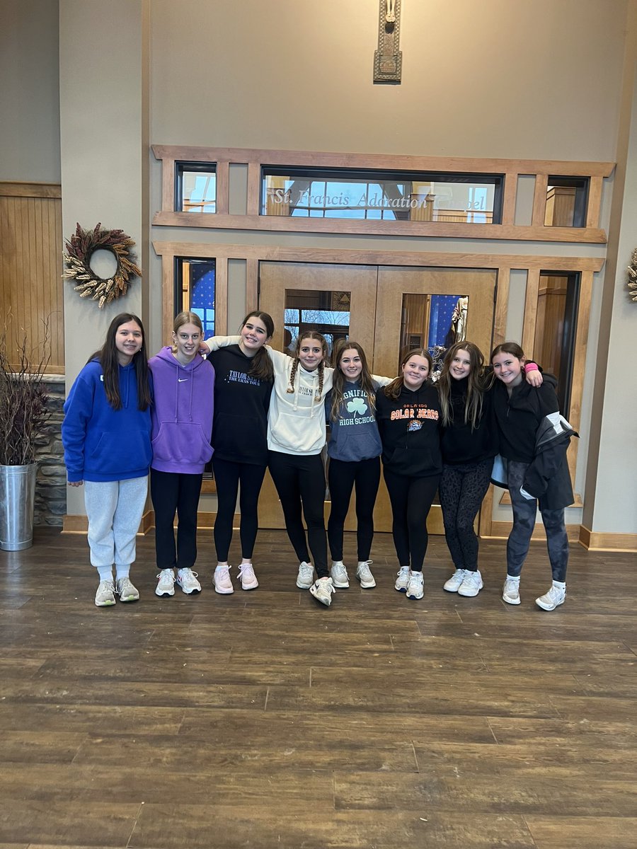 DesiGould's tweet photo. Come Holy Spirit ๐ฅ @HolyTrinityAvon @HTS_Eagles @StMaryAvon #confirmationretreat https://t.co/8dXRZE8Sqt