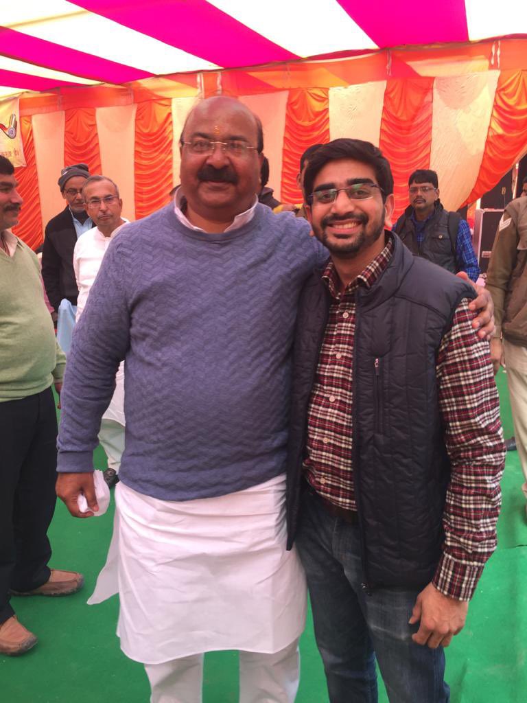 agam_jain's tweet photo. श्री सुनील कुमार ’पिन्टू’ (पूर्व सांसद, सीतामढ़ी) जी से पुनः 4-साल बाद हुई मुलाक़ात, आशीर्वाद और स्नेह प्राप्त हुआ। आज भी वैसी ही मन मुग्ध मुस्कान और सादगी।

बाये चित्र 2020 सीतामढ़ी- दाये चित्र 2024 मुंबई 

Thanks to @ajayshesh @sunilkrpintu https://t.co/7AlNhE51YH