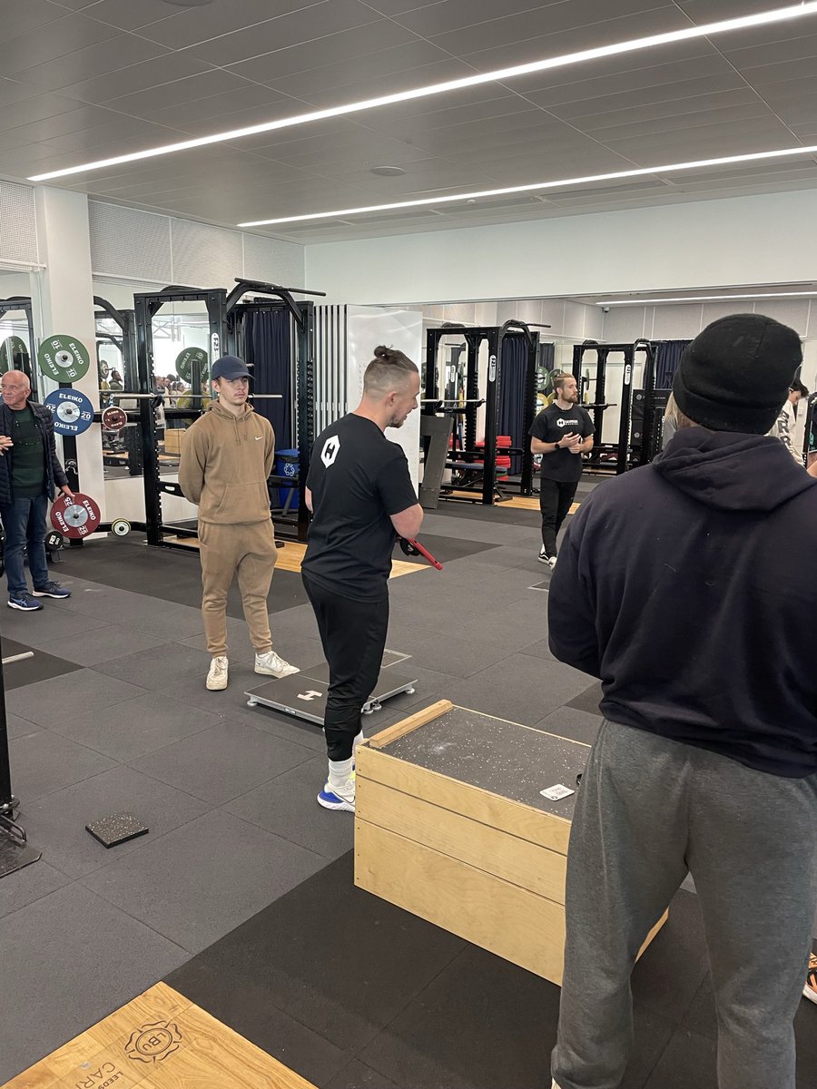 Steve Ross tweet media