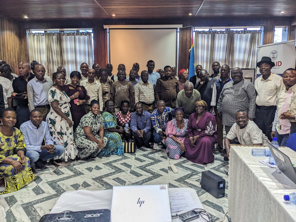 YafungaH's tweet photo. Kisangani🇨🇩: Projet #GGA, financé par @USAID a organisé du 5 au 14 novembre l'atelier d'appui à la mise en place d'un cadre de collaboration entre les #OSC, le #secteur_privé, les #médias et les #décideurs_la_lutte_anti_corruption dans la Province de la Tshopo. @CorapRdcongo https://t.co/blzDklMSrw