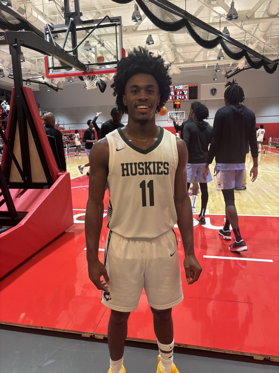Keyshaun Tillery came up big in a marquee match up against Putnam Science

Keyshaun made big plays throughout the entire game, while is known for his speed and playmaking ability, today he put on a clinic scoring the ball from the 3 point line keeping his squad in the game