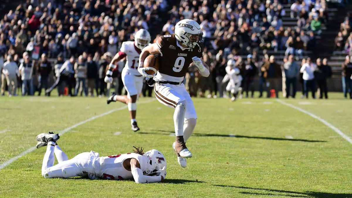 Week 12 Performance

WR Geoffrey Jamiel - Lehigh

• 7 rec 125 yards 2 TDs
• 17.9 yards per catch