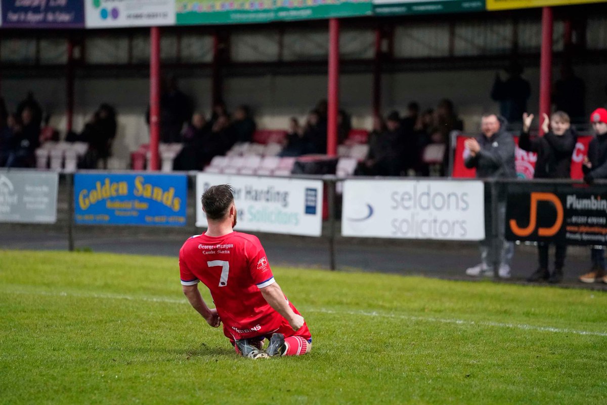 𝗧𝗼𝗱𝗮𝘆’𝘀 𝗔𝘁𝘁𝗲𝗻𝗱𝗮𝗻𝗰𝗲 226

Thank you so much for your great support today helping us to a much needed victory!

This knee slide is brought to you by William C. Tucker esquire 🕺🏻 

📸 <a href="/SeanGosling5/">Sean Gosling, Toby & Ted 🐶🐾</a>