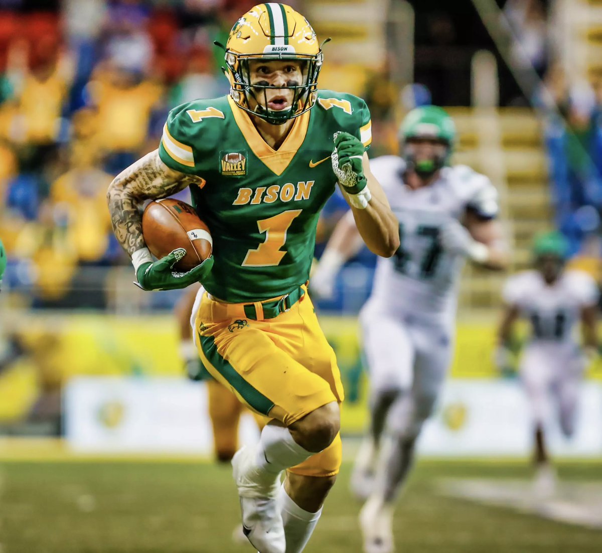 After an amazing game day experience and talk with <a href="/CoachTimNDSU/">Tim Polasek</a>. I am beyond blessed to receive my first Division 1 Offer from <a href="/NDSUfootball/">NDSU Football</a> !
<a href="/CoachCrutchley/">Steve Crutchley</a> <a href="/JamoBrown_/">Jamison Brown</a> <a href="/CoachJakeLandry/">Jake Landry</a> #NDSU #GoBisons  

<a href="/AllenTrieu/">Allen Trieu</a> <a href="/GregSmithRivals/">Greg Smith</a> <a href="/MikeSautter_/">Mike Sautter</a> <a href="/NEBHSFB/">Nebraska HS Football</a> <a href="/SWiltfong_/">Steve Wiltfong</a>