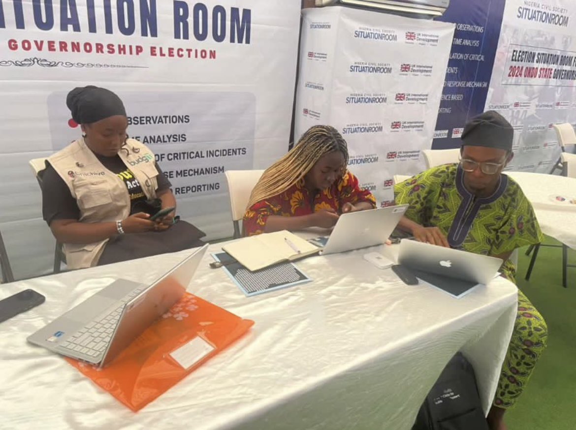 deeoho's tweet image. Today marks a significant moment as
Ondo State heads to the polls for the governorship election. We have a team of 106 Election Eyewitness Observers stationed across various polling units, alongside 9 dedicated Situation Room Officers coordinating real-time reports. #Ondo2024