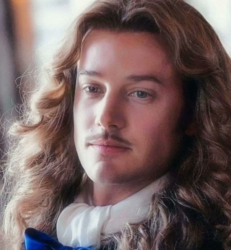 VannaiolaGabry's tweet photo. Happy #InternationalVersaillesDay with #ChevalierDeLorraine โ๏ธ
Complex and complete, with the best faces, lines, attitude and the perfect glow up, always so different and yet always believable and charming and impossible to not love โจ
#EvanWilliams #Versailles #VersaillesSeries https://t.co/aw0jRSnIKl