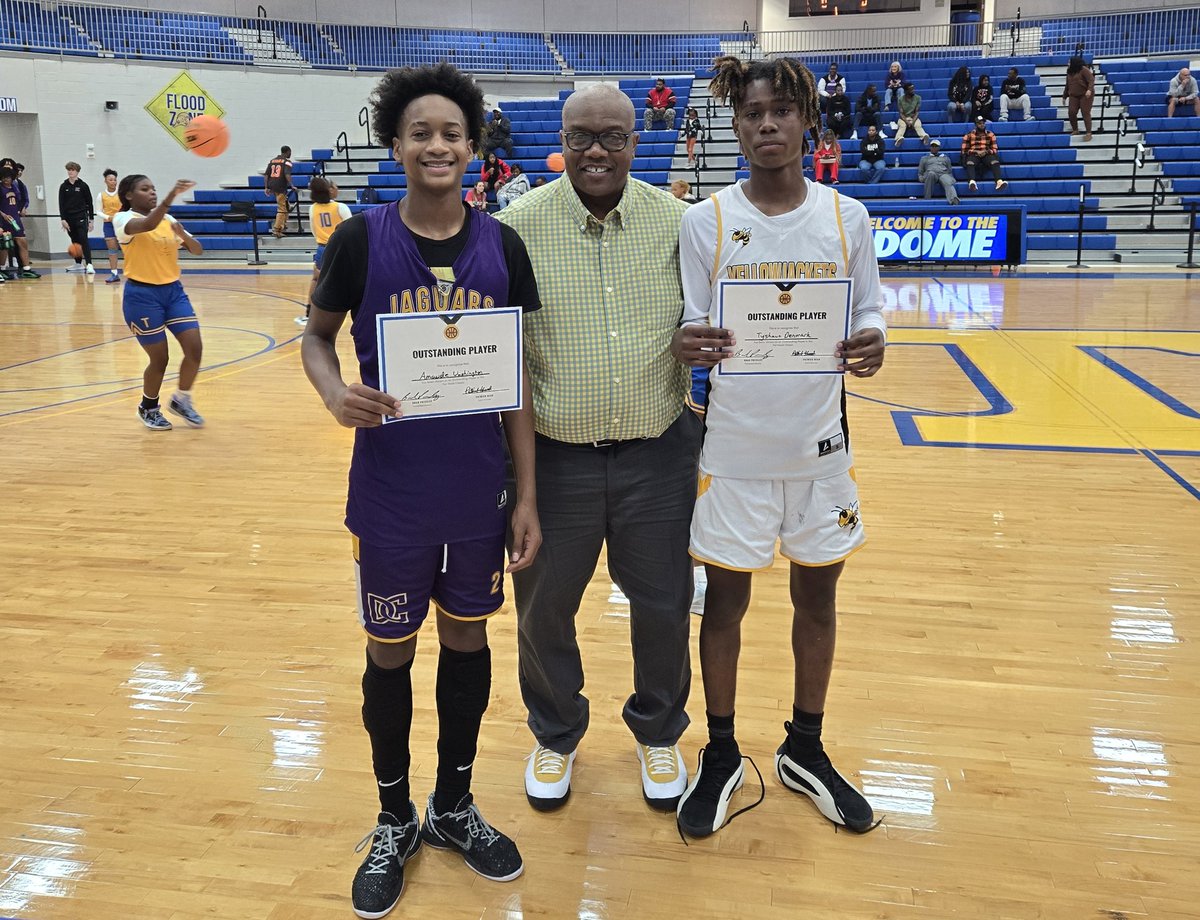 Game 4 of the Pat Head JV Classic
Desoto Central 26 Starkville 14
Outstanding Players: Amaude Washington and Tyshaun Denmark <a href="/TupBKB/">Tupelo Boys Basketball</a>
