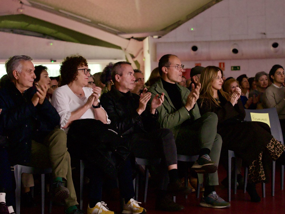 ideva_agencia's tweet photo. Gracias a todos los que habéis hecho posible este #conciertosolidario #MisiónValladolid a beneficio de @ContraCancerEs Valladolid

@CrisRamosStar @DavidDeMaria @beajarrin Jesús Álvarez @dsafiosolidario https://t.co/1hF0D8c168