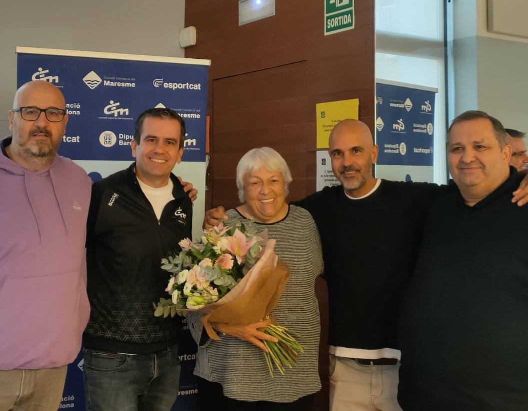 Avui la Maria Ollé s'ha retirat del comitè de Gimnàstica Artística dels Jocs Esportius Escolars de Catalunya, després de gairebé 20 anys al capdavant.
Els Consells Esportius li hem volgut agrair el seu esforç, dedicació i tota una vida dedicada a la gimnàstica. 

Gràcies Maria!