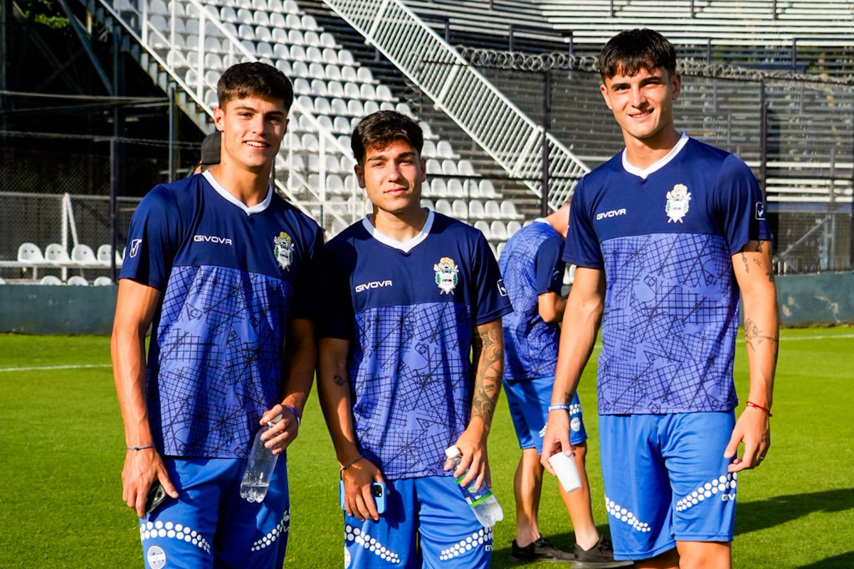 ¡Ya estamos en casa! 🌳💙

#DaleLobo #FábricaDeJugadores