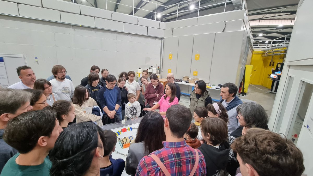 ALBAsynchrotron's tweet photo. #ALBAOpenDay 
Moltes gràcies a totes les persones que avui heu vingut a vistar-nos i a conèixer la #ciència i #tecnologia del #SincrotroALBA. 🥰

Gàcies també al personal d'ALBA que un any més ha fet possible les #portesobertes. Fins l'any que ve! 👋 https://t.co/l0GpTHRXIA
