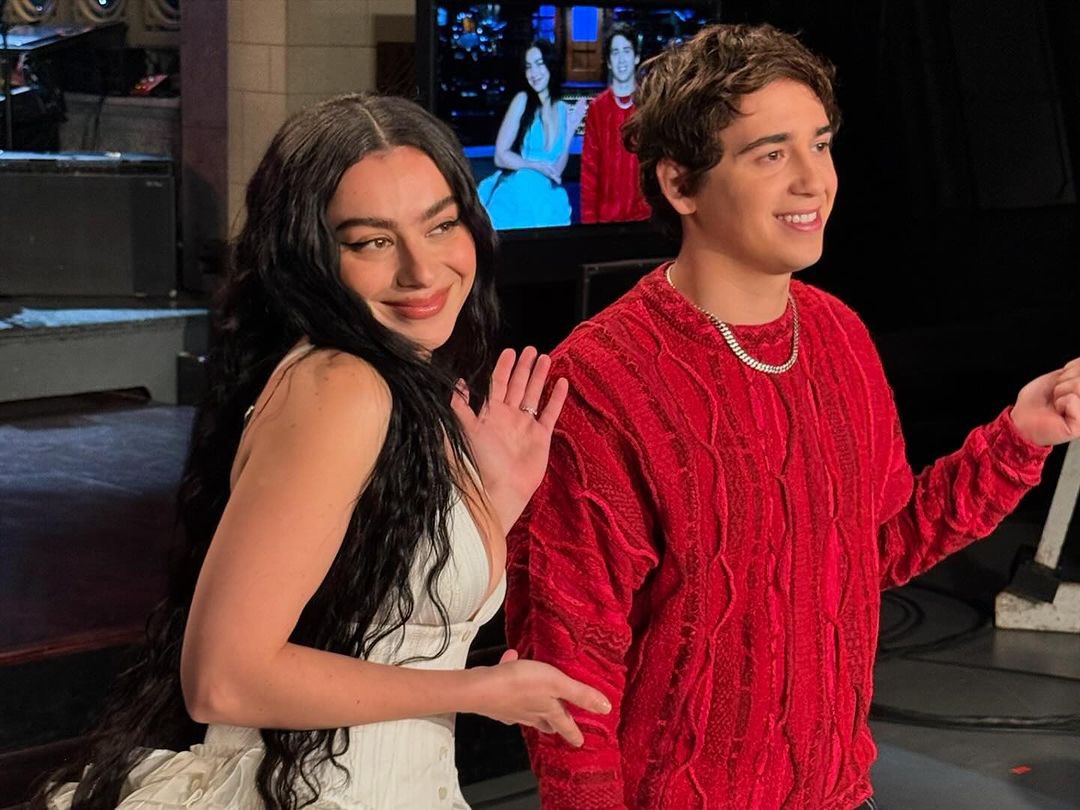 xcxshake on X: "Charli xcx for SNL tonight. https://t.co/z1kUQC8ZtF" / X