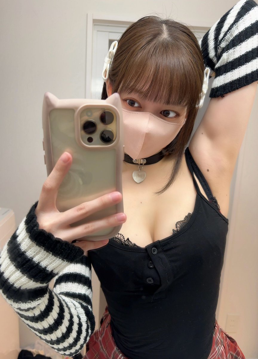 ここちゃん🧸🎀さんのエロ画像、2024年11月17日06時29分44秒に投稿