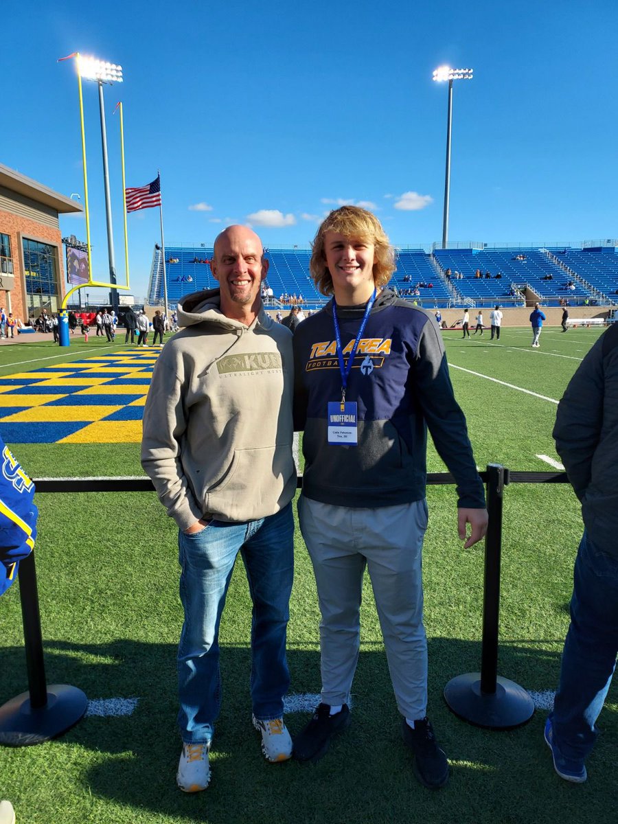 Thanks for the great Gameday visit!!! The atmosphere and fans were second to none! <a href="/dfreund7/">Danny Freund</a> <a href="/CoachRyanOlson/">Ryan Olson</a> @CoachMeyersSDSU <a href="/SDSU_Recruiting/">SDSU Football Recruiting</a>