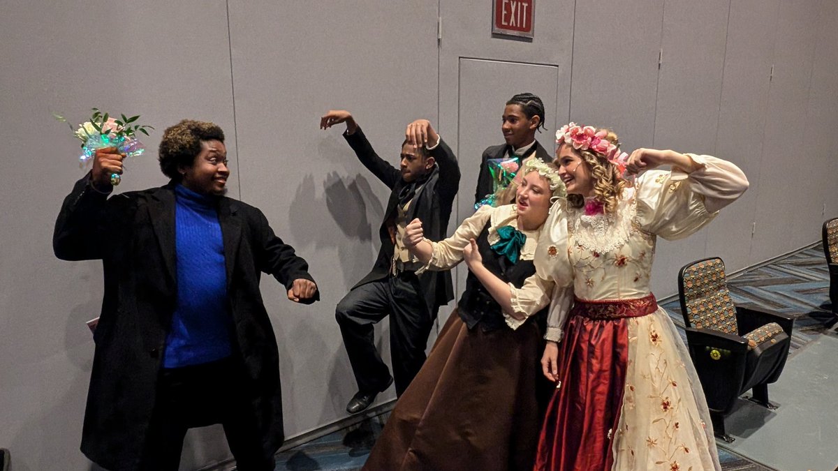 Kristine Stephens (@kristinewbhs) on Twitter photo We loved our amazing fight choreographer Rodney Rice and our talented Deaf Can ASL interpreters at our matinee this afternoon!! <a href="/WBHStheatre/">WB Theatre</a> <a href="/wbloomfieldschl/">wbloomfieldschl⚓️</a> <a href="/ericpaceWBHS/">Eric Pace</a> #onlyWB #LakerNation We loved our amazing fight choreographer Rodney Rice and our talented Deaf Can ASL interpreters at our matinee this afternoon!! <a href="/WBHStheatre/">WB Theatre</a> <a href="/wbloomfieldschl/">wbloomfieldschl⚓️</a> <a href="/ericpaceWBHS/">Eric Pace</a> #onlyWB #LakerNation