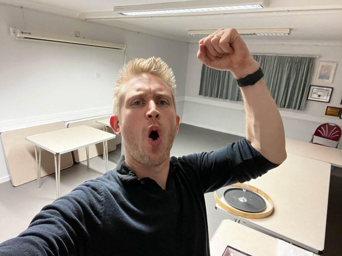 Tom Elliott tweet media