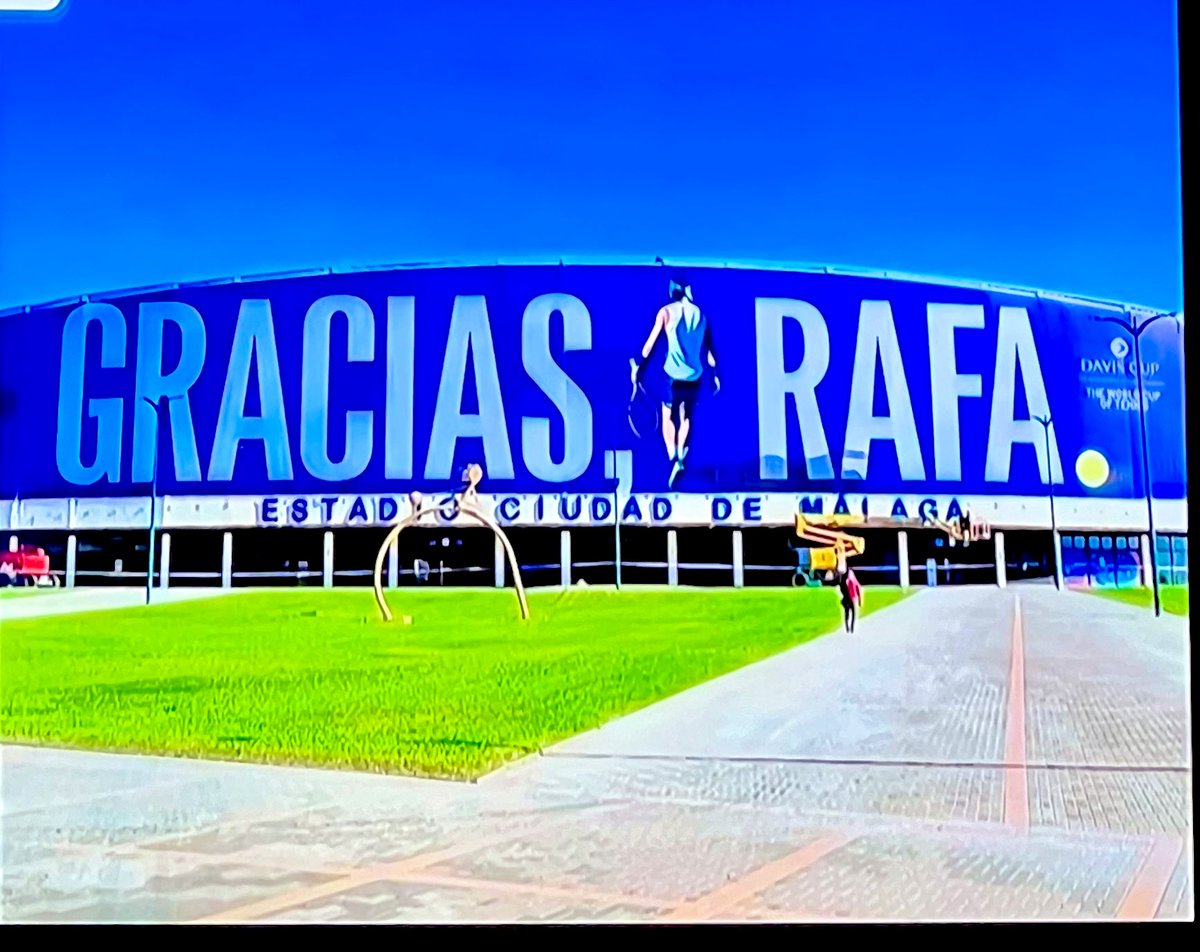 Malaga > 🎾 Davis Cup 🏆 Finals
ATP: outside 11,000 stadium ⬇️

Thank You, Rafa 🙏🏻 🐐❤️