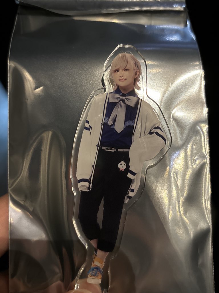 ななせ tweet media