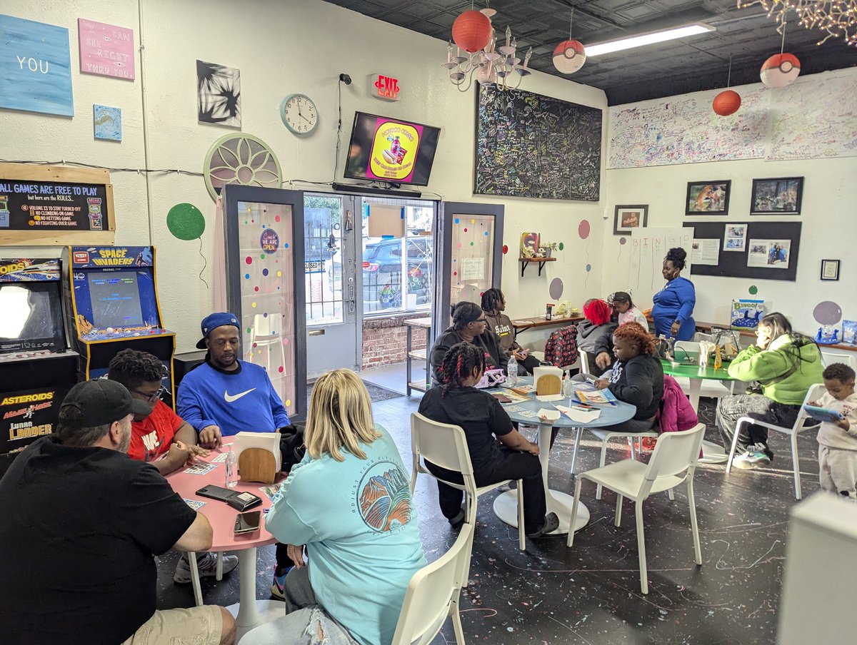 sweetcupskcmo's tweet photo. BINGO TIME!*

Join us TODAY!

Play Bingo at Sweet Cups Rolled Ice Cream!
4243 Troost Ave, Kansas City, MO 64110

*Win Prizes!*
*Have Fun!*
*Enjoy Delicious Treats!*

Tag Friends! @sweetcupsrolledicecream

#SweetCupsRolls #BingoNight #MidtownKC #FoodieFun #CommunityFirst https://t.co/8wpJdC7s7p