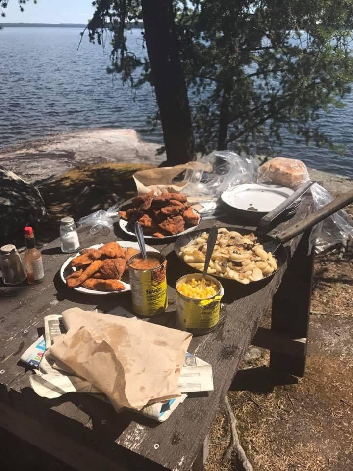 Sunset_Country's tweet photo. Is short lunch one of your favourite things to do when youβre visiting here?
https://t.co/7s2C4W4bP0
#fishing #shorelunch https://t.co/ZWMBD8zgKN