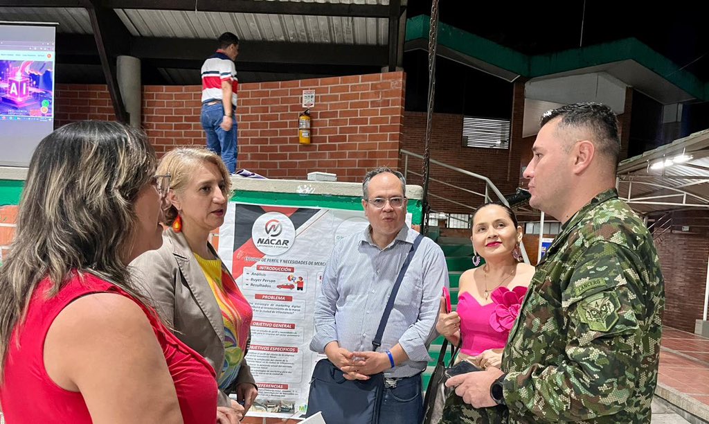 Ejercito_Div4's tweet photo. Continuamos fortaleciendo los lazos de amistad con la Universidad Compensar de Villavicencio, #Meta, que se suma a nuestra misión de llevar bienestar y educación a los niños de #MiVeredaModelo en Guamal. Esta importante campaña se entregará el próximo 23 de noviembre. https://t.co/1zMIm4xcJG